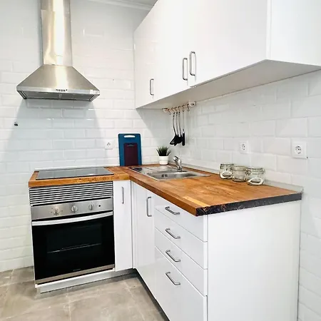 Mary Yellow - No 222 Rc - & Loft Apartment Lisbon
